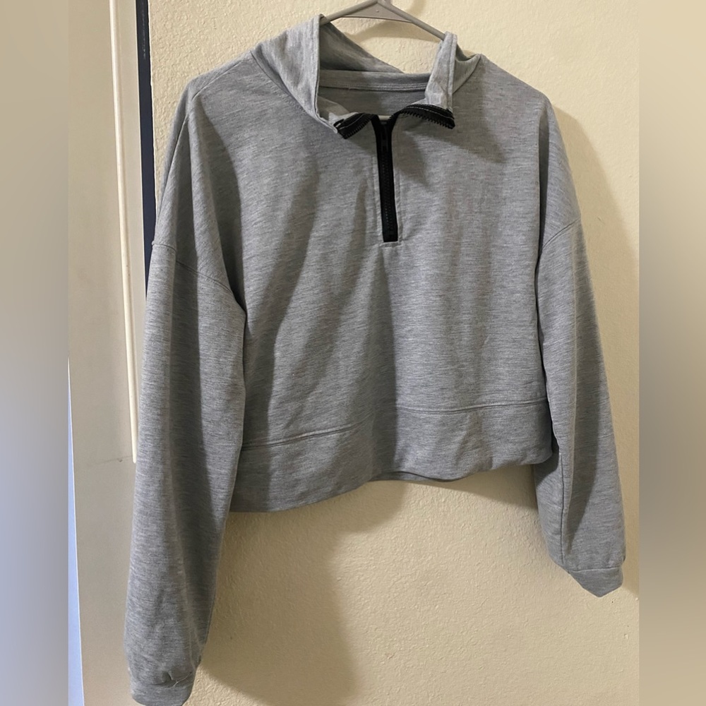 Women’s cropped sweater